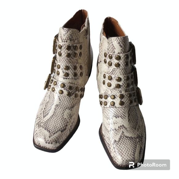 Zodiac Adele Snake Print Ankle Boots Size 5.5 Buckle & Grommet Hardware, New - Picture 4 of 6